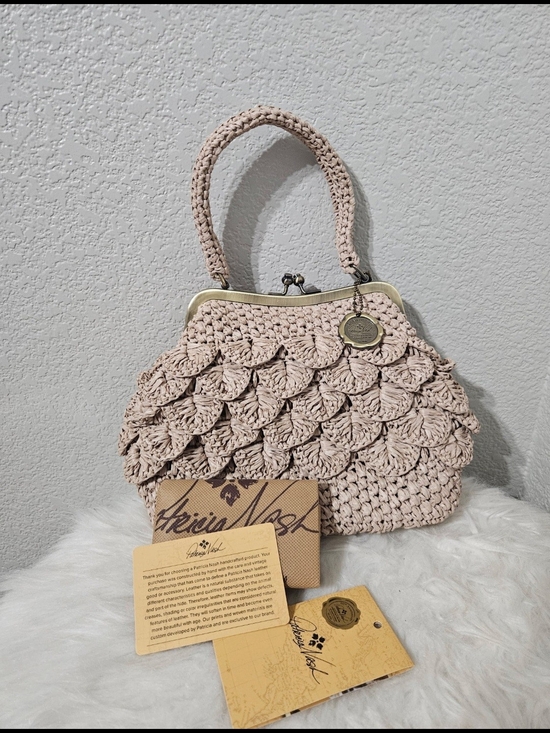 Patricia Nash Handbags - 💥Patricia Nash Laureana Frame NWT💥Tan Color Raffia Kiss-lock Satchel
